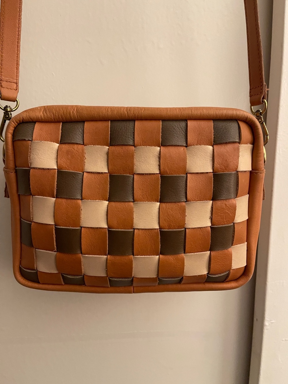 Large Transport Camera Bag: Multicolored Woven edition - Picture 4 of 12